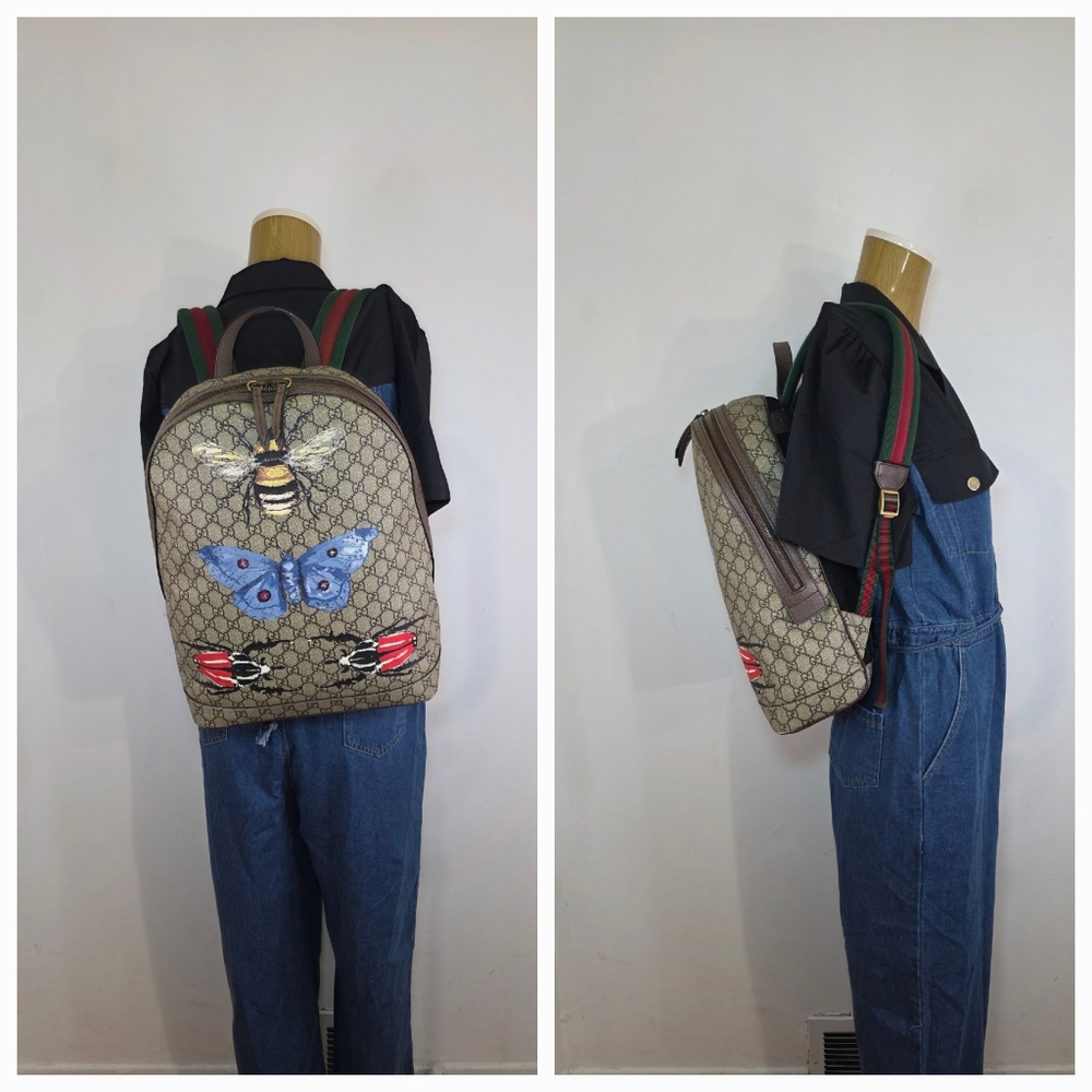 ✨️GUCCI GG Supreme Web Insect Backpack